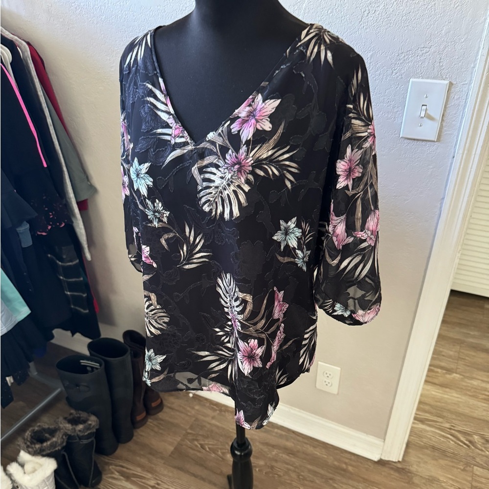 WHBM Top! - Picture 3 of 4